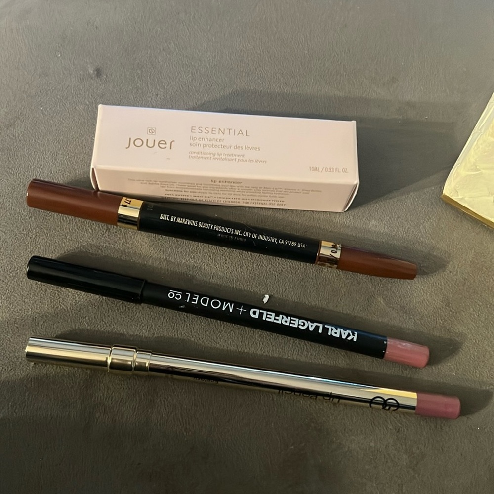 Brand new lip items bundle ..name brand Sephora